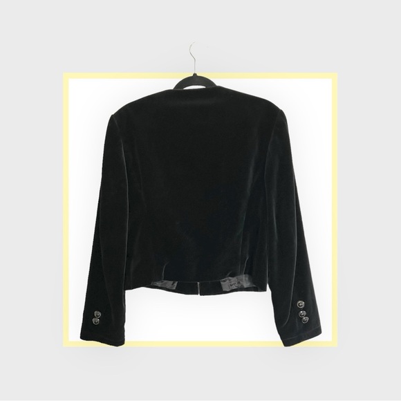 GERRY WEBER Vintage 1990s Velvet Captain’s Jacket with Gold & Black Buttons - Picture 3 of 6